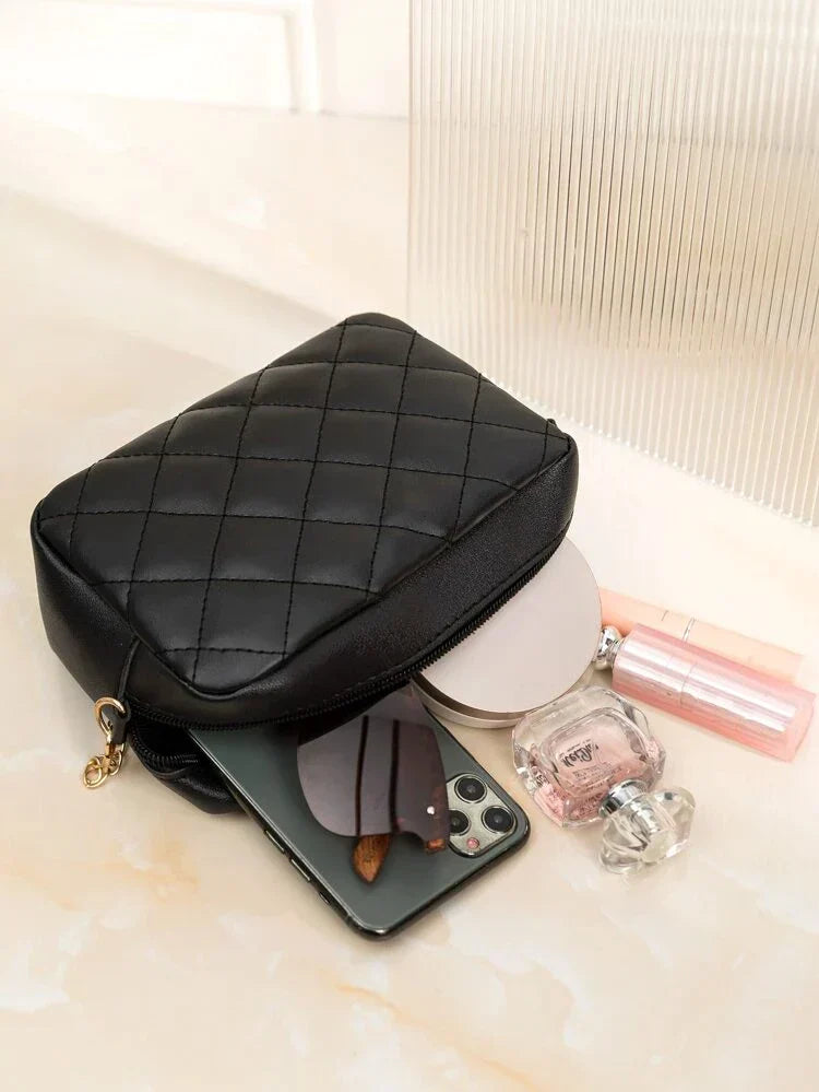 Artistix - Urban Chic Crossbody Bag - Black
