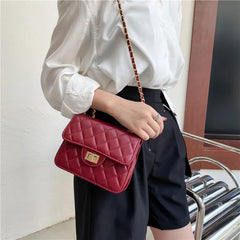 Artistix -  Quilted DockLock Crossbody Bag ~ Red