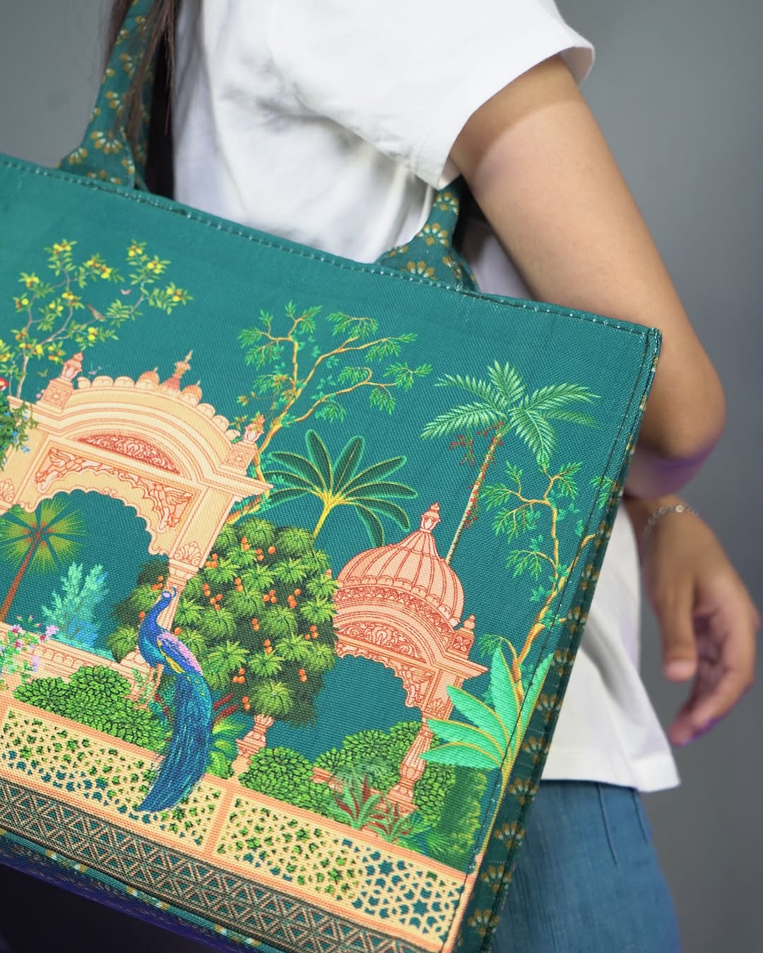 Artistix - Canvas Tote Bags Peacock