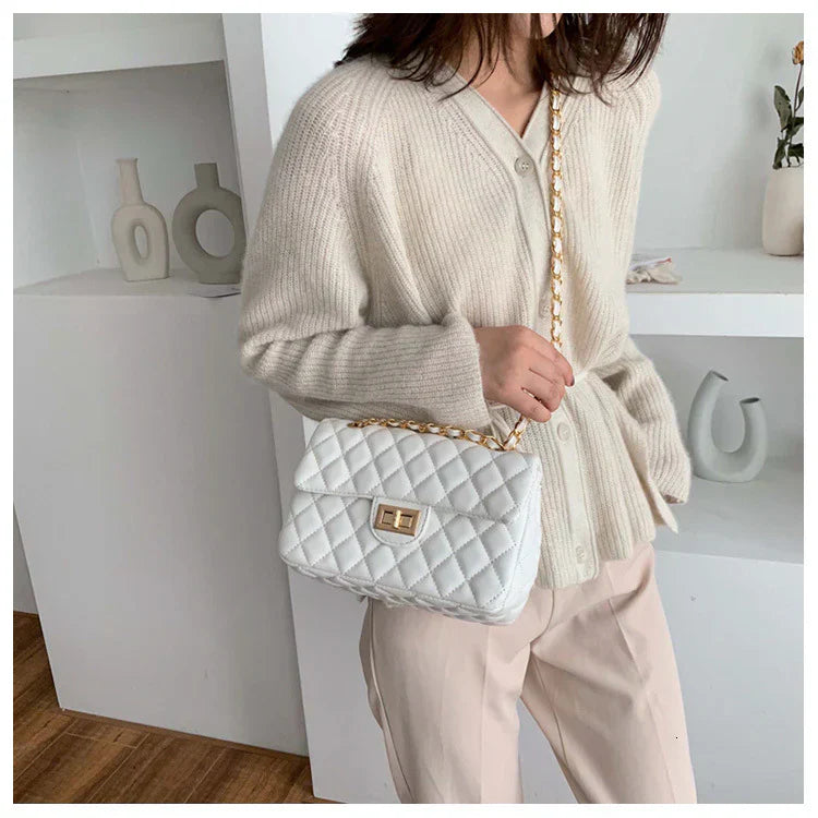 Artistix -  Quilted DockLock Crossbody Bag ~ White