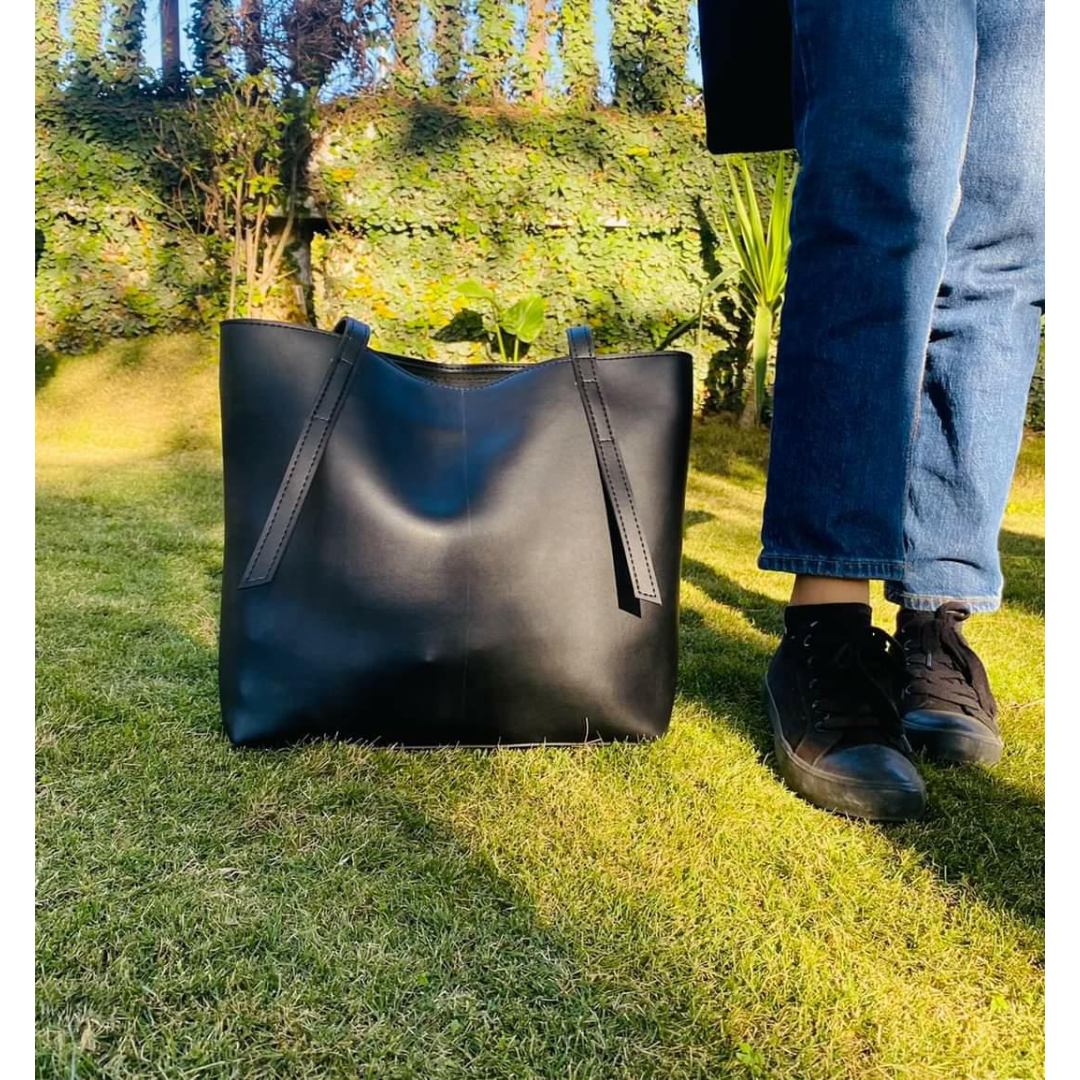 Artistix - Minimalist Shoulder Tote Bag - Black