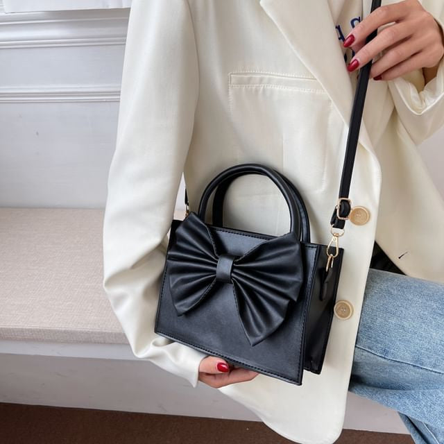 Artistix - HandBag Gloss Bow Black