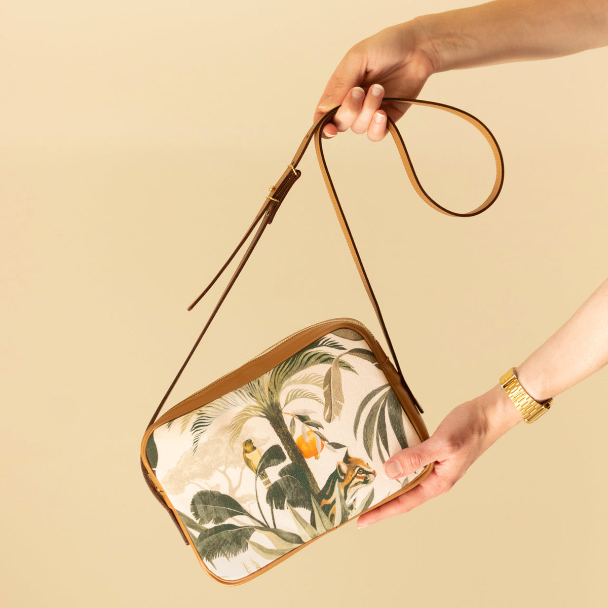 Artistix -  Floral Canvas Crossbody Bags